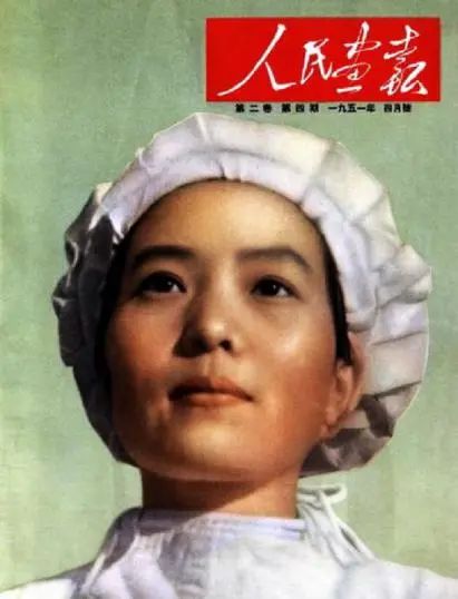 戰(zhàn)士責(zé)任重！記參加歷屆全國人大的軍隊女英模代表